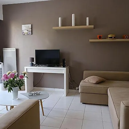 Superbe T2 4 Etoiles Climatise Faviere Refait A Neuf Appartement Bormes-les-Mimosas Buitenkant foto
