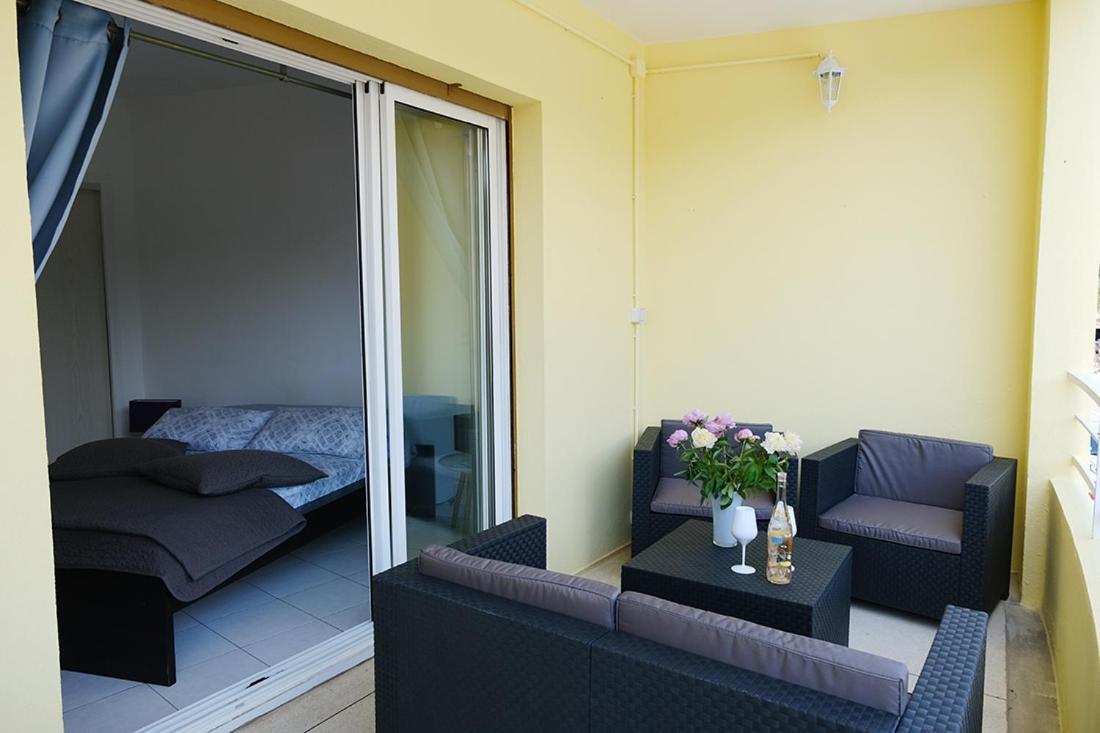 Apartment Superbe T2 4 Etoiles Climatise Faviere Refait A Neuf *